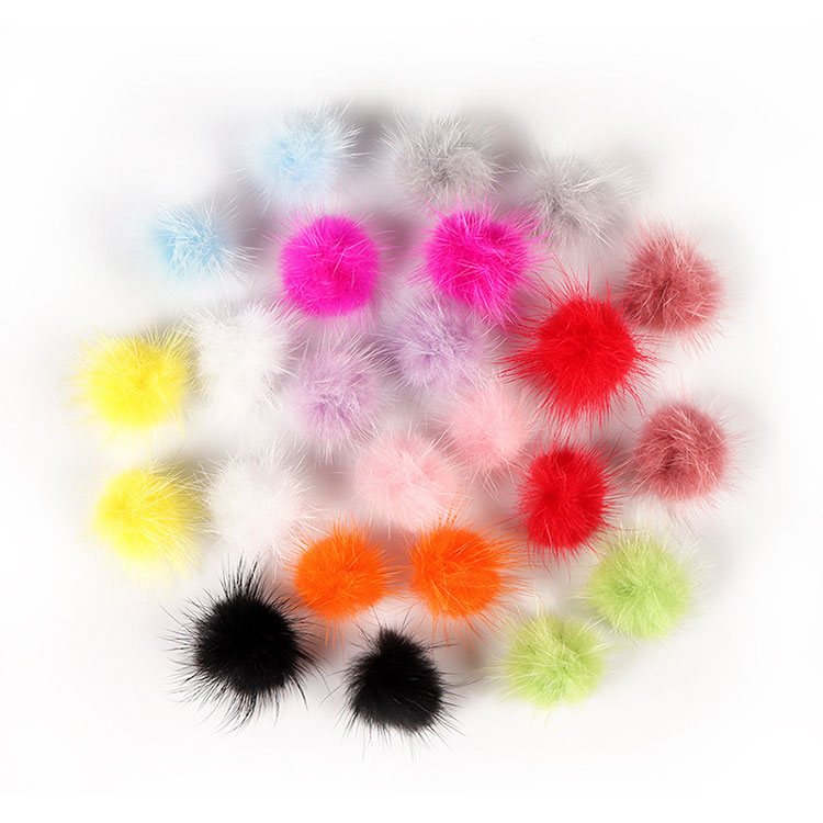 24 Parça Nail Pom Fluffy Ball